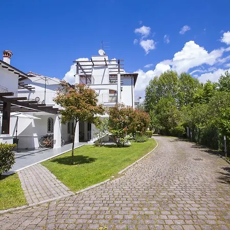 Casa Bianca Marina di Massa