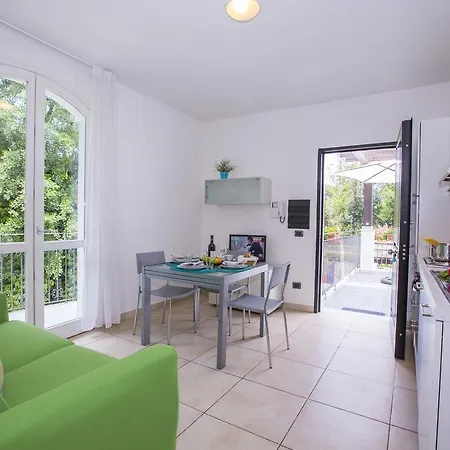 Casa Bianca מלון דירות *