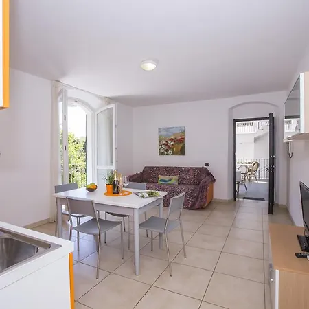 מלון דירות Casa Bianca מרינה די מסה