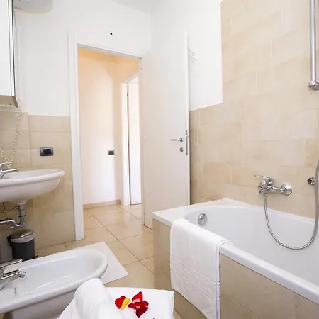 מלון דירות Casa Bianca *